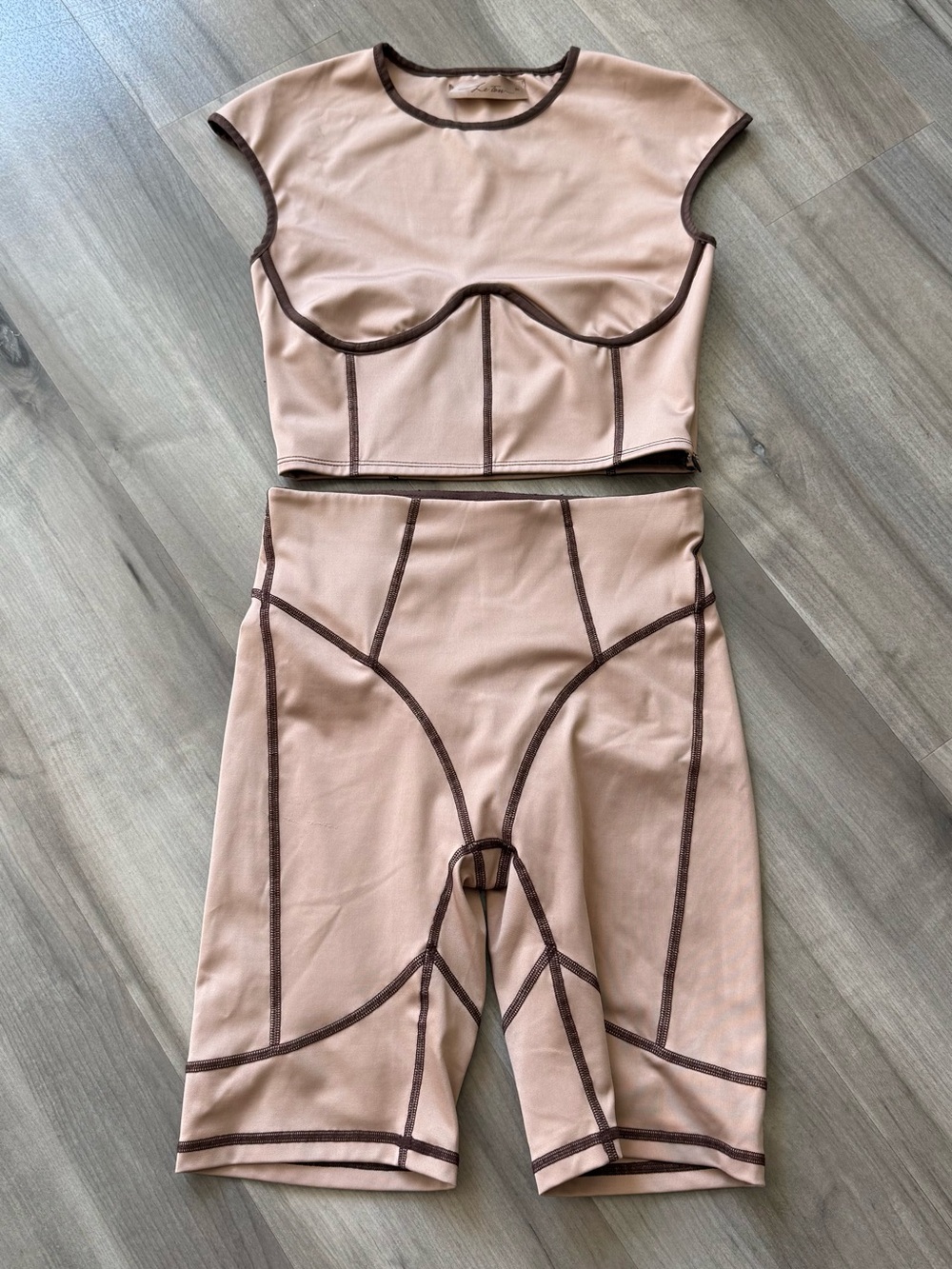 Le Ton 2-Piece Activewear Set